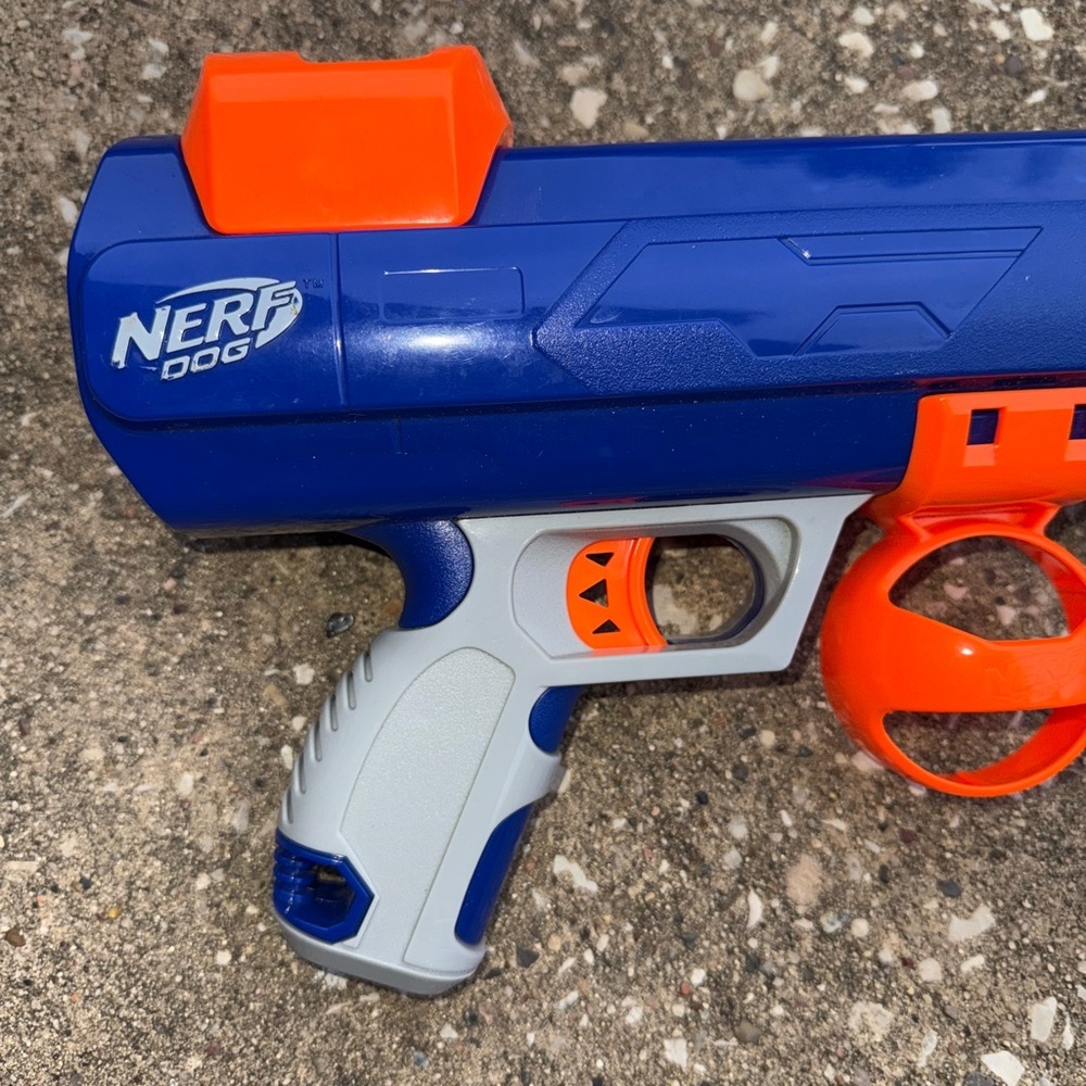 Nerf Blue and Orange Blaster - Picture 2 of 6